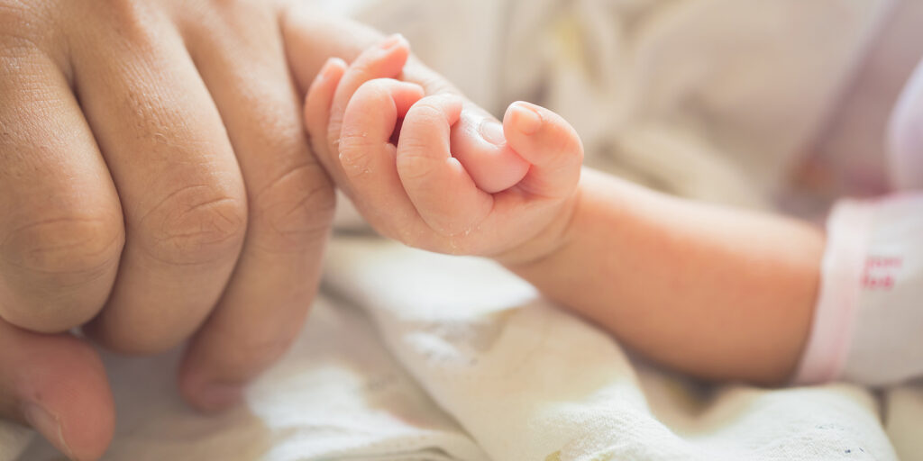 Main d'un bébé
